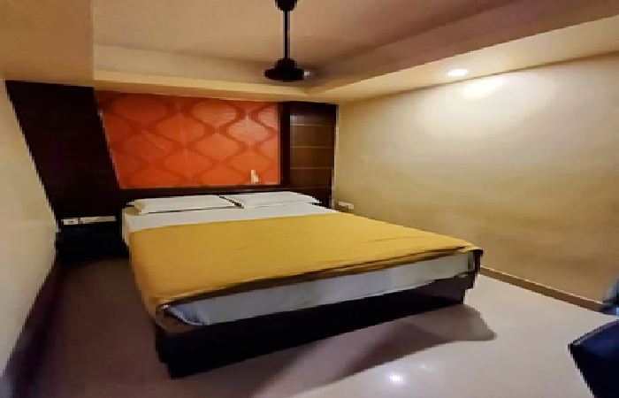 1 x Deluxe Room Non AC Room
